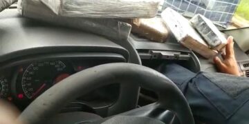 PRF apreende tabletes de cocaína avaliados em R$ 1,3 milhão no Piauí
