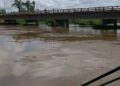 Rio Marataoan em Barras se aproxima da cota de inundação
