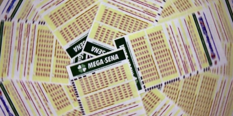 Mega-Sena: piauienses acertam cinco números e ganham mais de R$ 83 mil