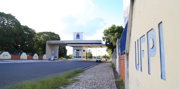 Aluna sofre mal súbito dentro da UFPI e morre em hospital de Teresina