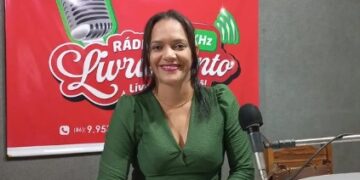 Castro Neto se antecipa ao PT e anuncia ex-vereadora do partido como pré-candidata a prefeita de José de Freitas