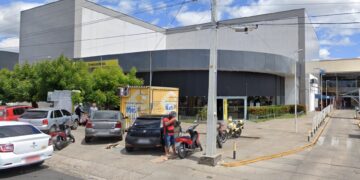 Bandidos abordam empresário e roubam R$ 40 mil na porta do Banco do Brasil em Teresina