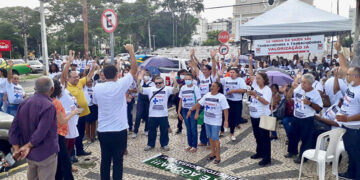 Categorias da Saúde protestam contra privatização na gestão de hospitais estaduais