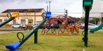 Governador inaugura maior praça pública do Piauí e segunda do Nordeste