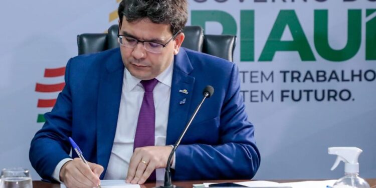 Governador do Piauí anuncia nomeação de mais de 1 mil policiais militares