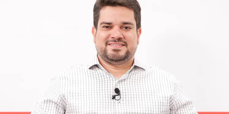Dogim Félix assume mandato de deputado estadual