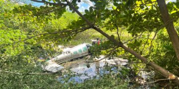 Aeronave cai neste domingo em lagoa na zona Norte de Teresina