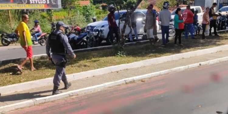 Mototaxista morre após ser esmagado durante acidente de trânsito em Timon