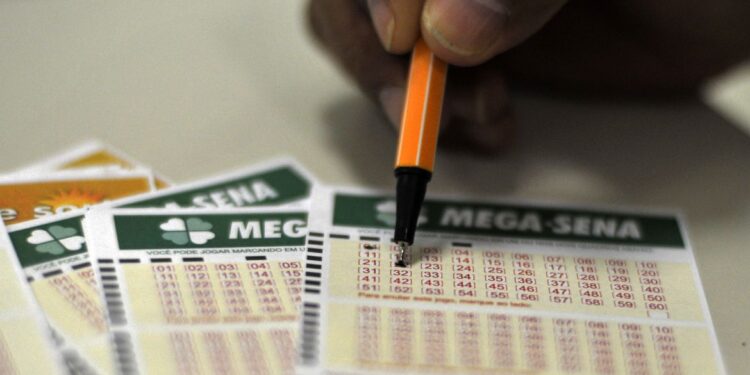 Aposta simples realizada no Piauí fatura mais de R$ 83 mil na Mega-Sena