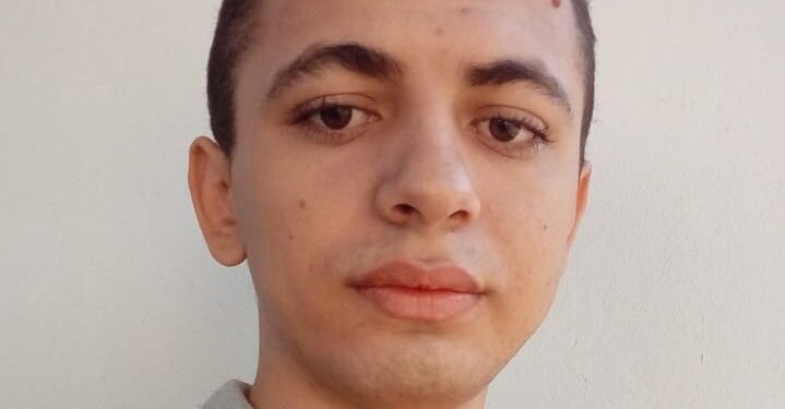 Jovem que estudou em casa sem internet é aprovado em medicina na UFPI