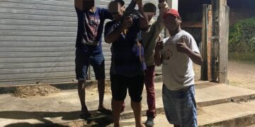 Grupo furta fuzil de delegacia e é flagrado atirando em ruas no interior do Piauí