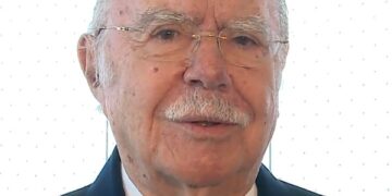 Ex-presidente José Sarney sofre acidente doméstico em casa no Maranhão