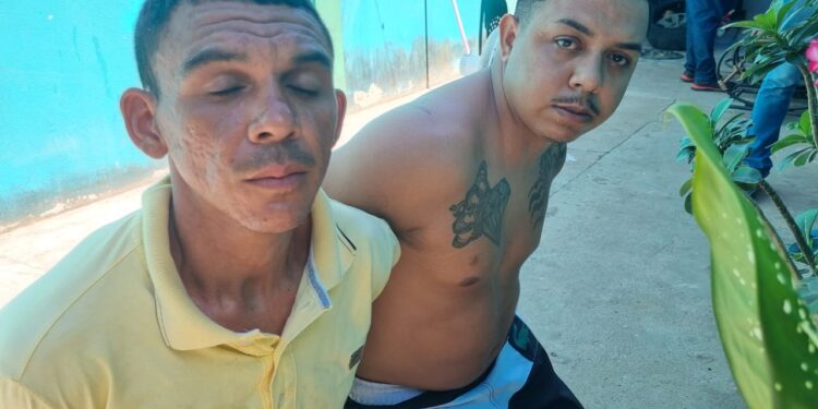 Irmãos do tráfico são presos com drogas e arma de policial em Teresina