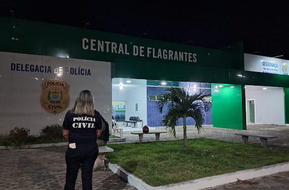 Homem é preso por dar tapa em bumbum de mulher no litoral do Piauí
