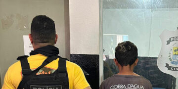 Polícia apreende menor envolvido em duplo homicídio na Praia de Atalaia