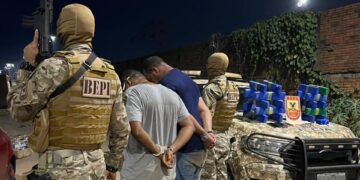 Bepi prende dupla e localiza mais de 20 tabletes de maconha em Teresina