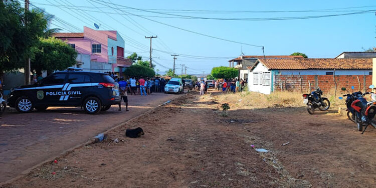 Suspeito reage a abordagem, aponta arma para policiais e é morto no interior do Piauí