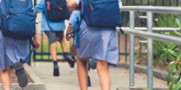 Presidente Lula veta projeto que obriga os municípios a fornecerem uniforme escolar