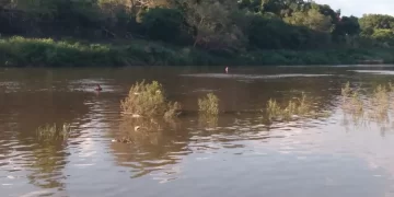 Pescadores encontram corpo boiando no Rio Poti na cidade de Teresina