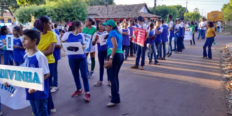 Secretaria de Educação realiza desfile cívico de 07 de setembro em José de Freitas