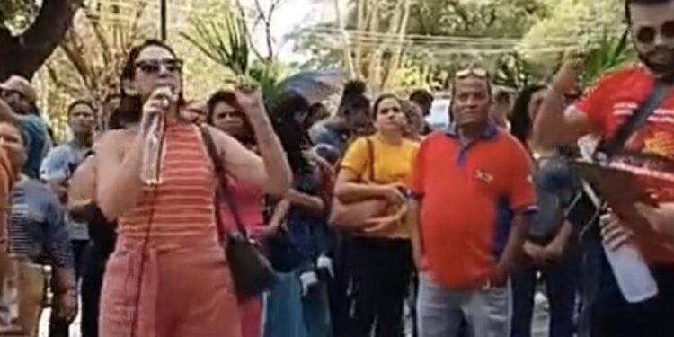 Professores da rede municipal de Teresina anunciam greve por tempo indeterminado
