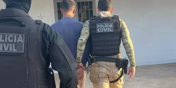 Jovem é preso e adolescente é apreendido por tráfico de drogas na cidade de José de Freitas
