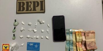 Dona de bar é presa por tráfico de drogas no interior do Estado do Piauí