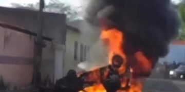 Motorista de carro que pegou fogo na cidade de Teresina teve 85% do corpo queimado