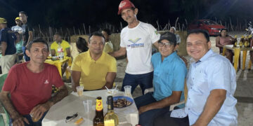 Fábio Abreu e Antônio Abreu participam de evento na comunidade Caiçara