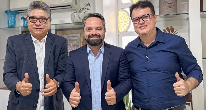 Ferdinand Freitas se reúne com Marcelo Nolleto e João Madison no Palácio de Karnak