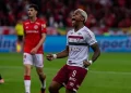 Fluminense vence Internacional de virada e se classifica para a final da Libertadores