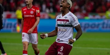 Fluminense vence Internacional de virada e se classifica para a final da Libertadores