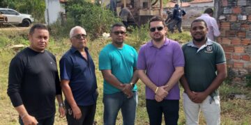 Moradores fazem protesto na sede da Agespisa sobre a falta de água em José de Freitas