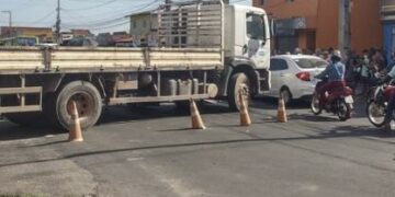 Homem morre após ser atropelado por caminhão na cidade de Teresina