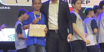 Estudante de José de Freitas é homenageado após participar da Olimpíada Nacional de Matemática