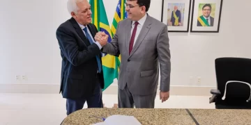 Rafael Fonteles viaja para Dubai e Themístocles Filho assume o governo