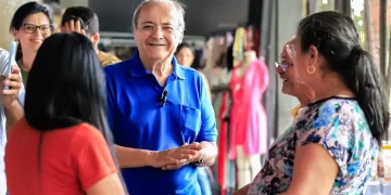Em pré-campanha, Sílvio Mendes visita o Shopping da Cidade