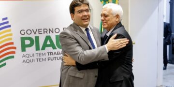Rafael Fonteles transmite cargo para Themístocles e viaja à Europa