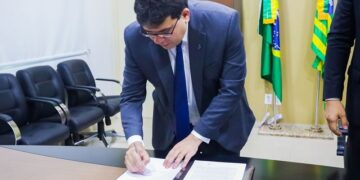 Governador Rafael Fonteles reassume cargo nesta segunda-feira