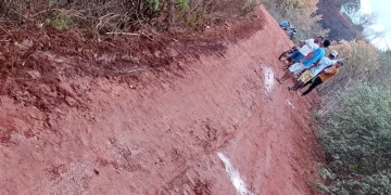 Ônibus escolar tomba e deixa várias crianças feridas no município de Caracol