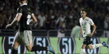 Vasco perde em casa para o Corinthians e amplia chances de rebaixamento