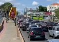Motoristas por aplicativos realizam protesto e bloqueiam a avenida Frei Serafim