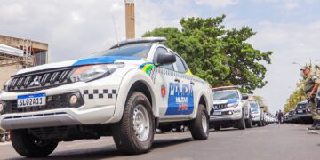 Governador entrega helicóptero e mais de 180 viaturas para a polícia nesta terça
