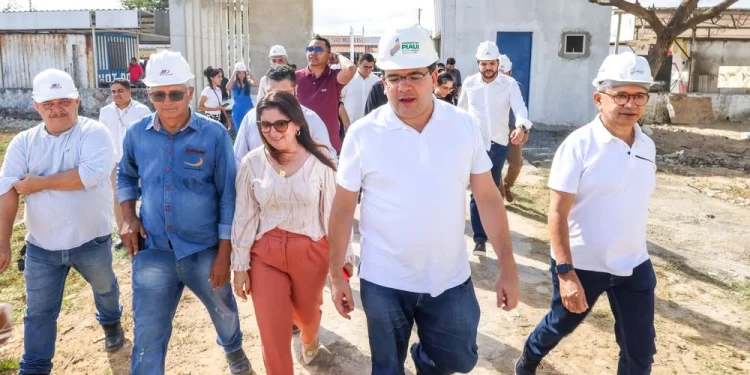 Rafael Fonteles inaugura escolas no litoral do Piauí e anuncia mais investimentos