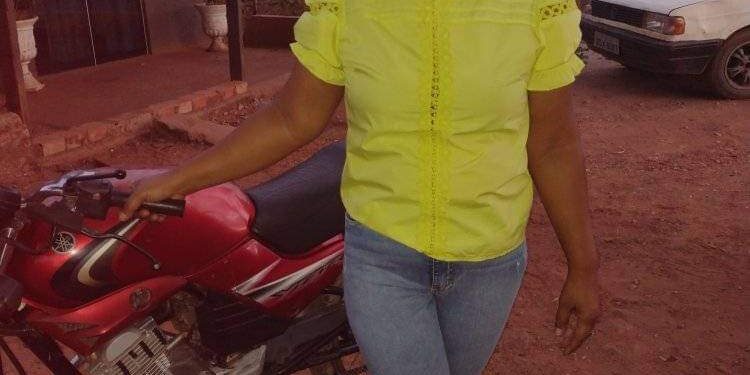 Homem mata a própria mãe com barra de ferro em Corrente