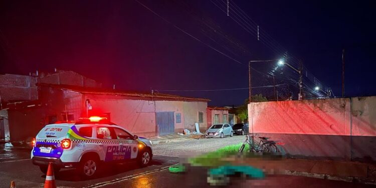 Ciclista morre após se envolver em acidente com carro na zona Sudeste de Teresina
