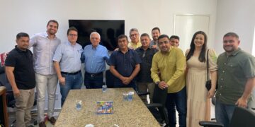 Themístocles Filho se reuniu com o grupo de Dinand Freitas na manhã desta quarta-feira