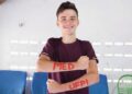 Jovem de 19 anos é aprovado em medicina na UFPI estudando em casa