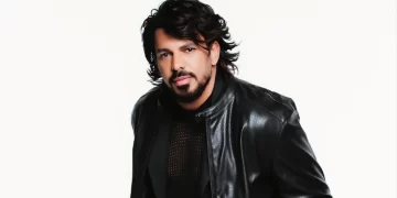 Cantor Thales Lessa é preso acusado de importunação sexual contra massagista