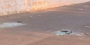 Homem é preso após jogar bebê pela janela do carro